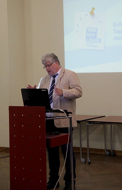 Erffnung der Tage der Lehre in den Fakultten durch Prof. 
Dr. Wolf Zimmermann, Prorektor fr Studium und Lehre.